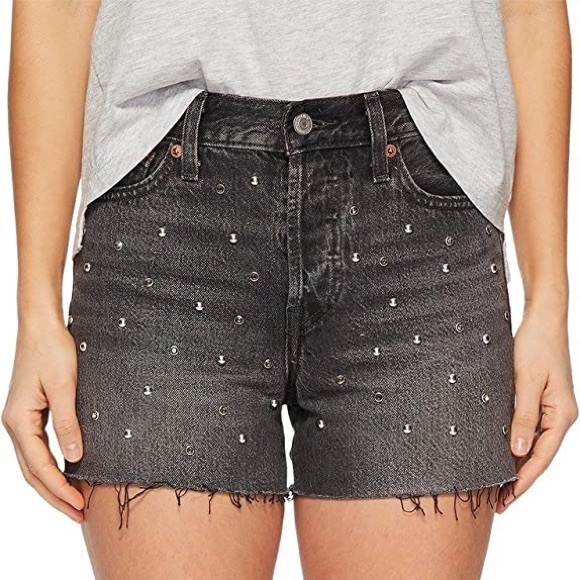 Levi’s Studded Black High Rise Wedgie Jean Shorts - Picture 2 of 8